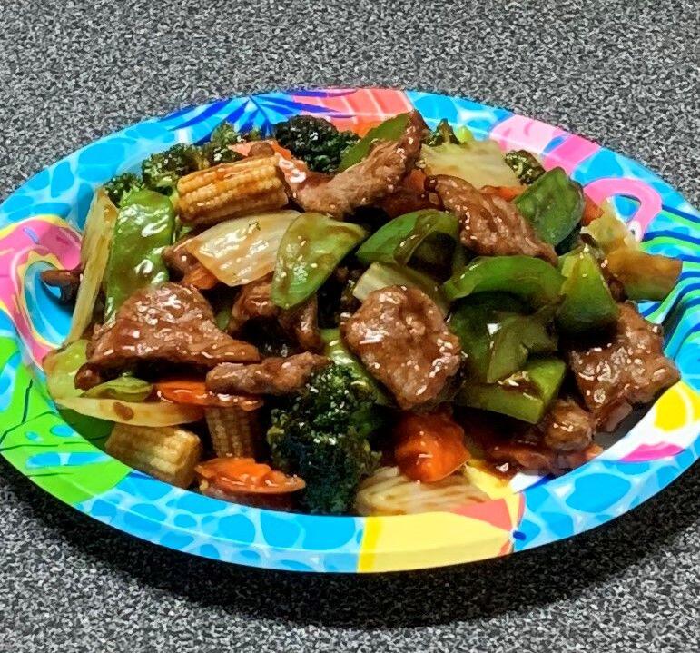 64. BEEF W. MIXED VEGETABLE
