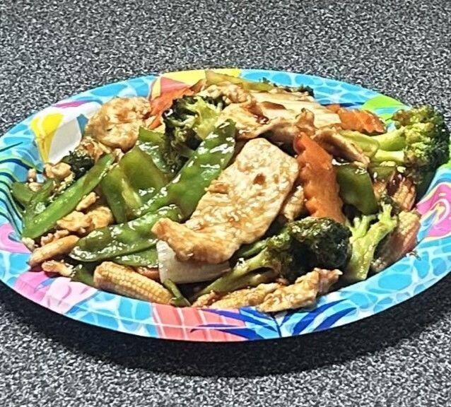 48. CHICKEN W. MIXED VEG